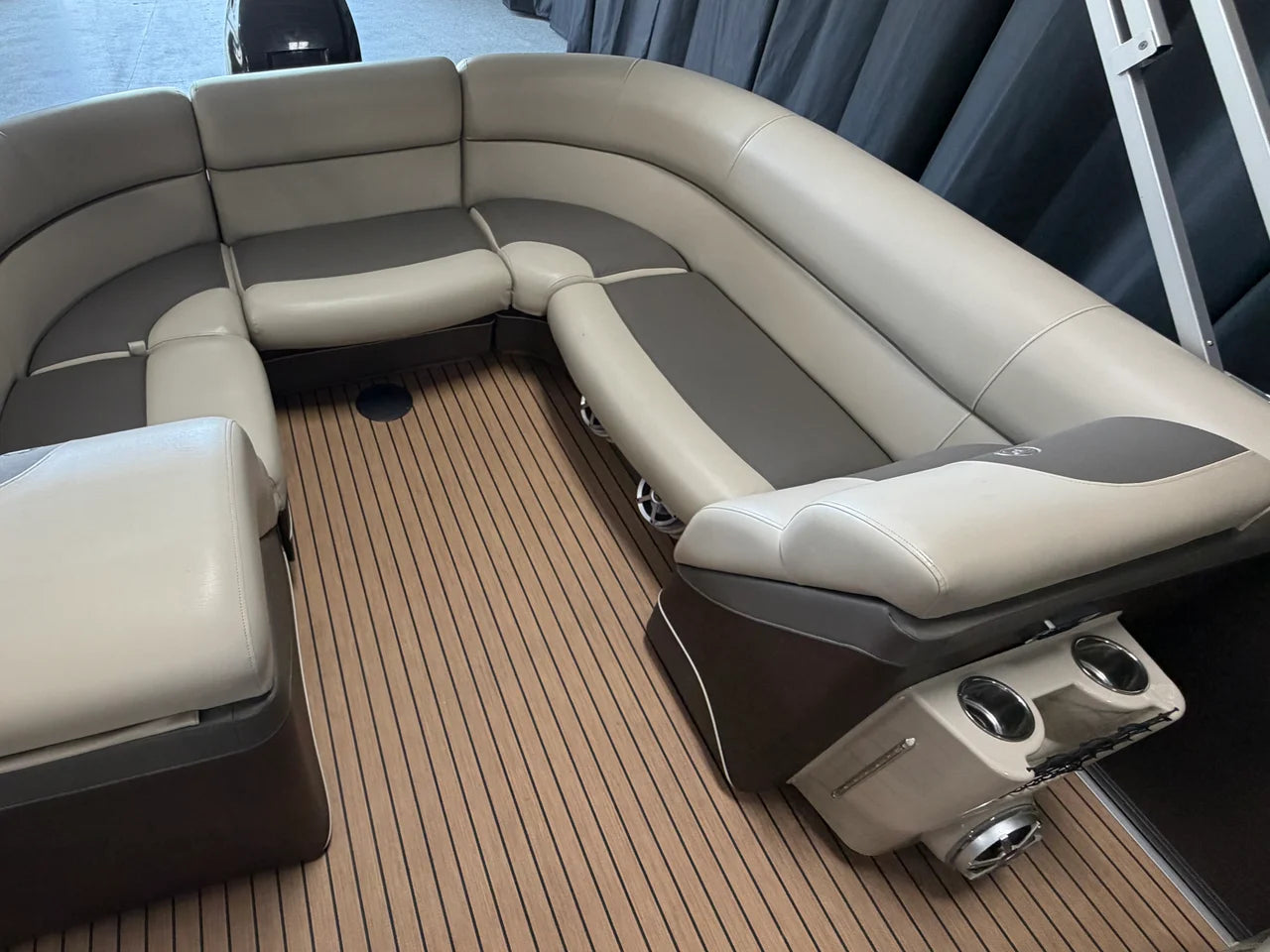2016 Premier 235 SOLARIS 23.0 feet, Nisswa, Minnesota #59