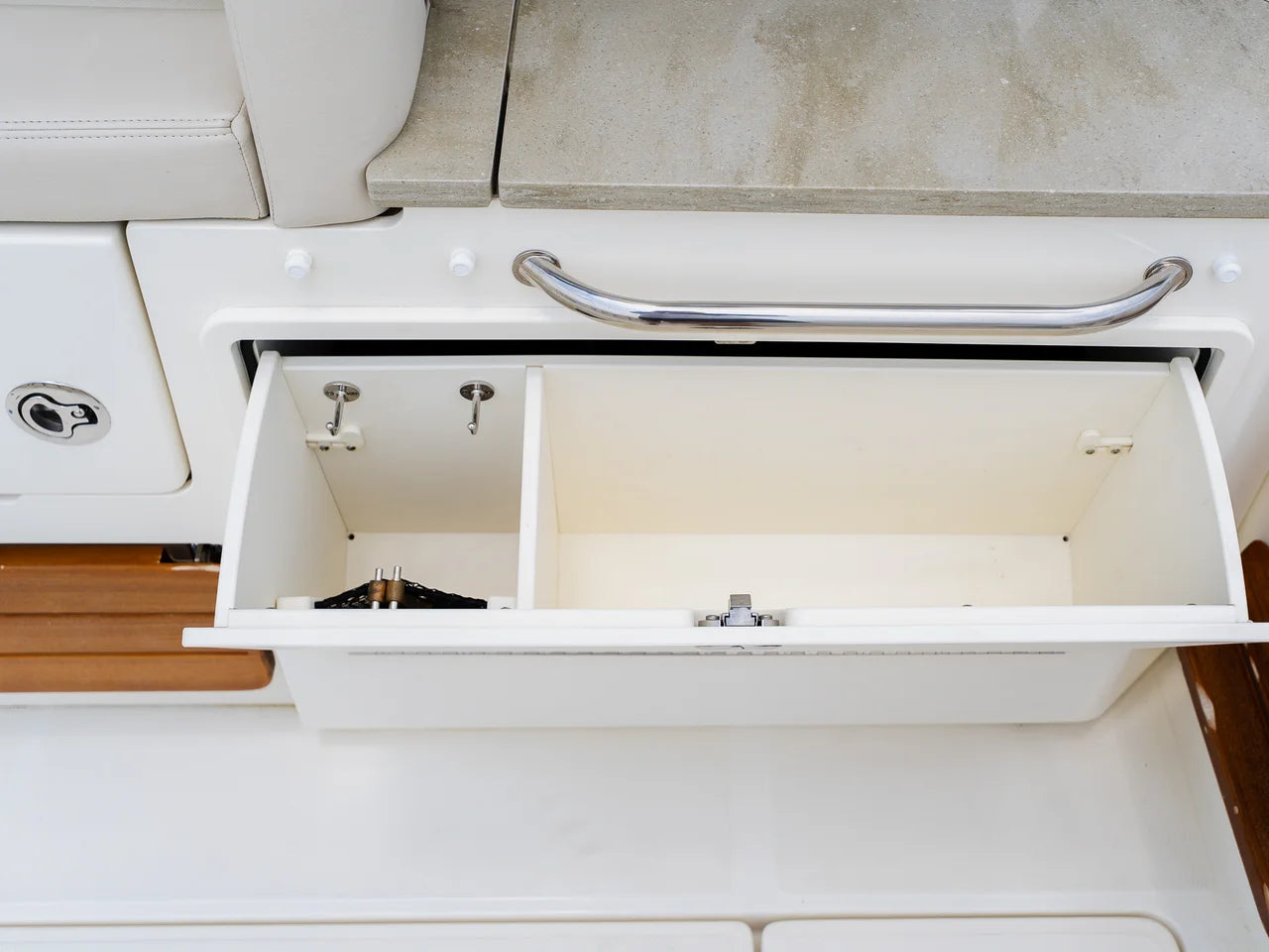2023 Boston Whaler 350 Realm 35.0 feet, Clearwater, Florida #90
