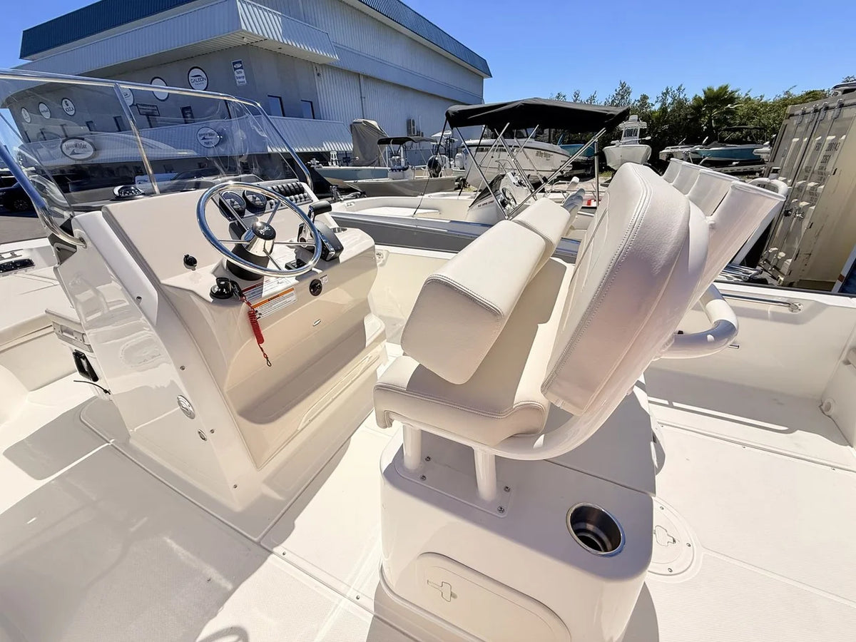 2027 Boston Whaler 210 Montauk 21.0 feet, St Petersburg, FL #24
