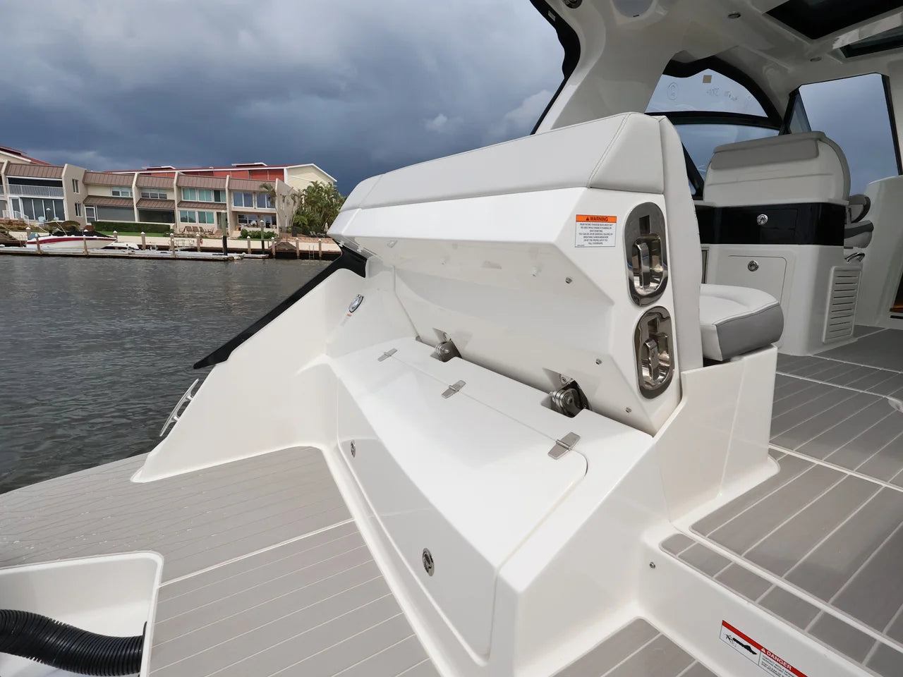 2026 Sea Ray Sundancer 370 Outboard 37.0 feet, Naples, Florida #34