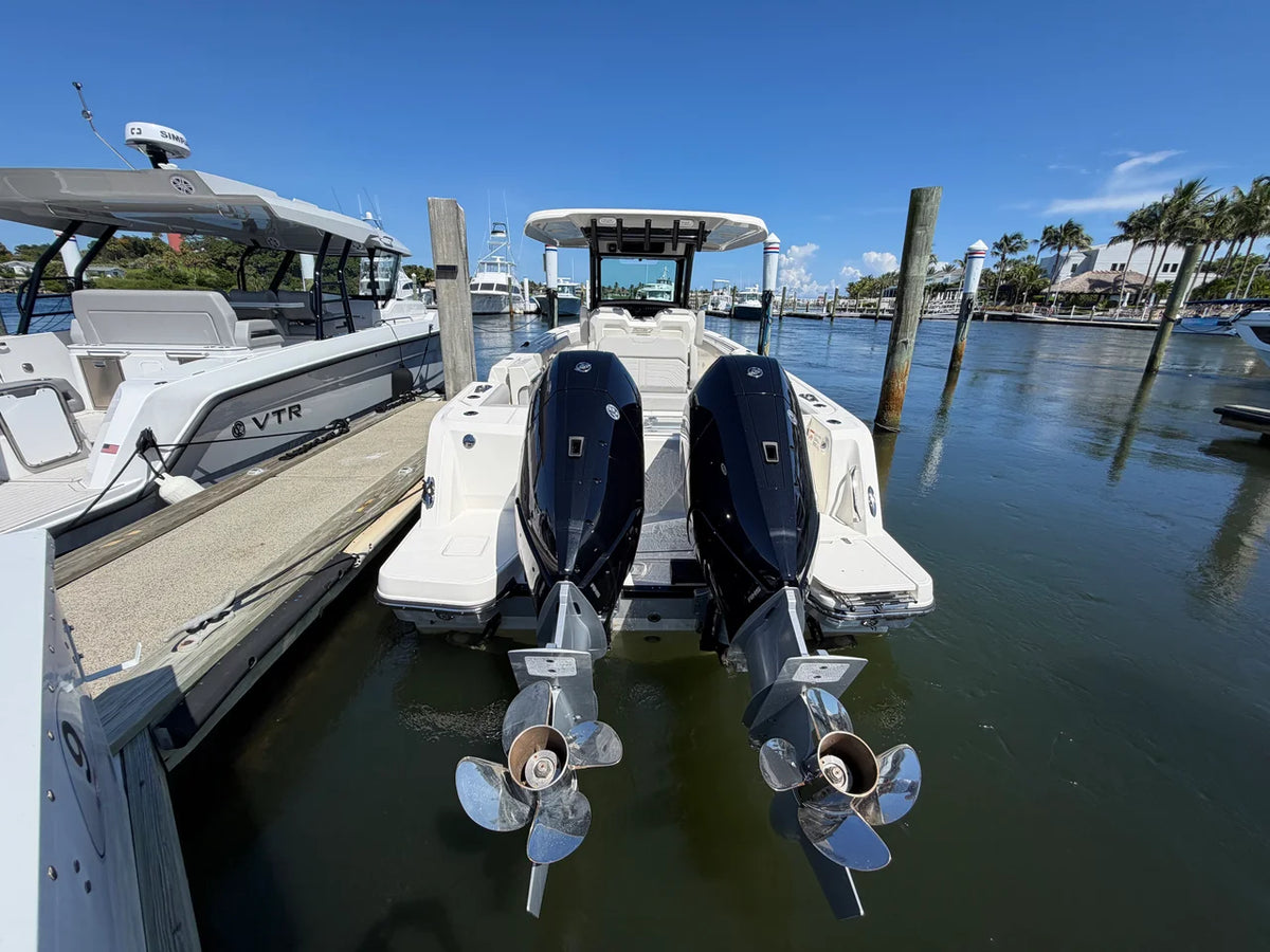2026 Boston Whaler 330 Outrage 33.0 feet, Jupiter, Florida #17
