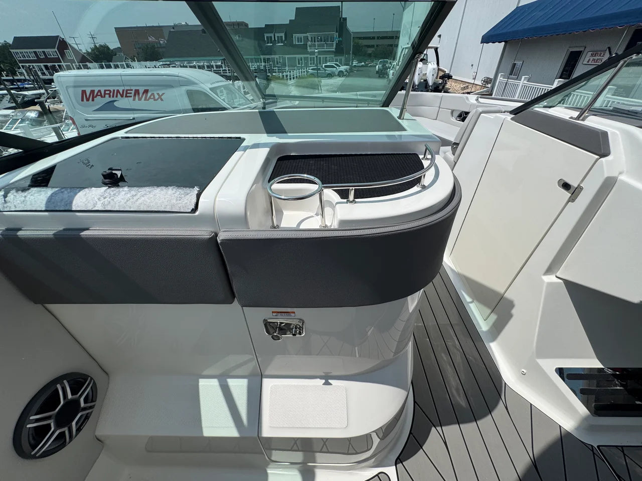 2027 Sea Ray SLX 310 Outboard 31.0 feet, Somers Point, New Jersey #22