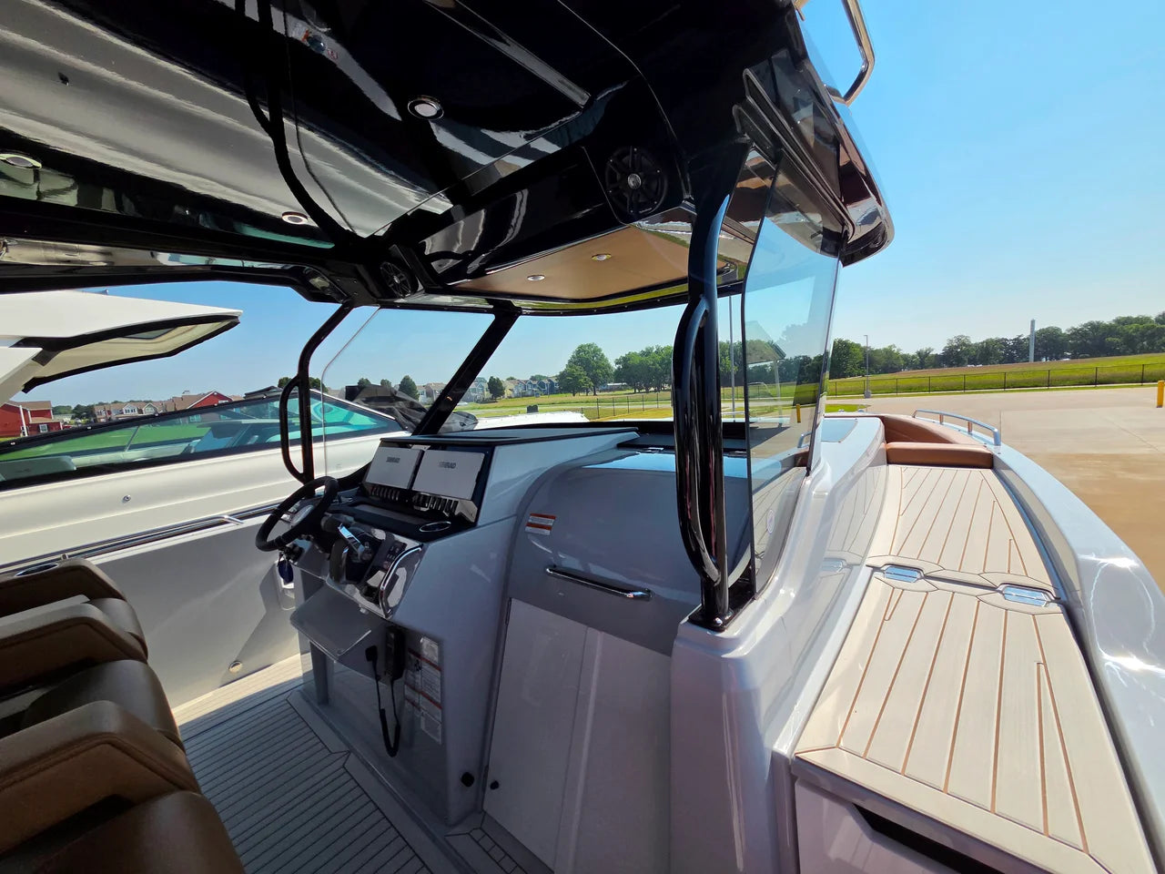 2027 Cruisers Yachts 38 VTR 38.0 feet, Monkey Island, OK #30