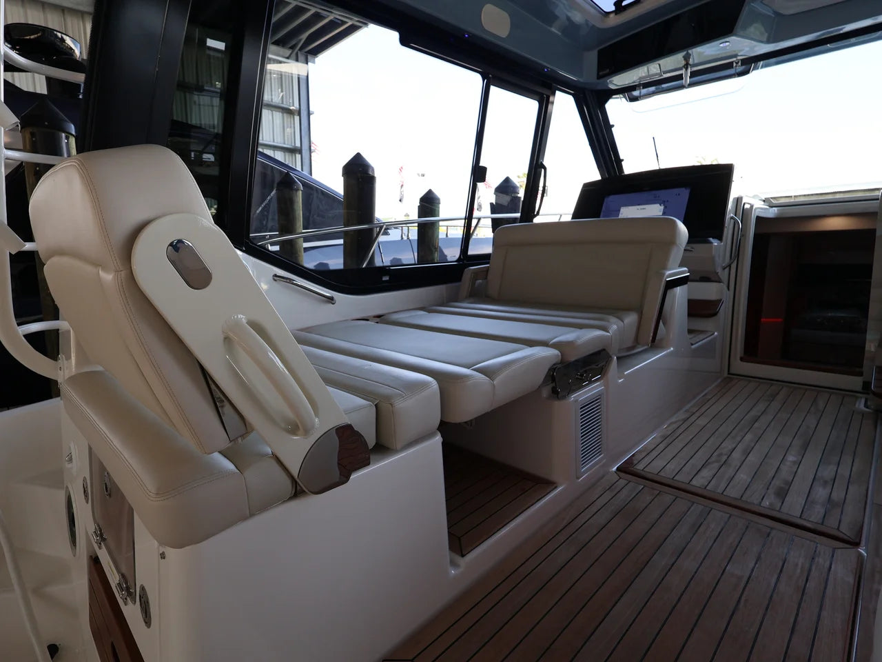 2026 Boston Whaler 405 Conquest 40.0 feet, Naples, Florida #43