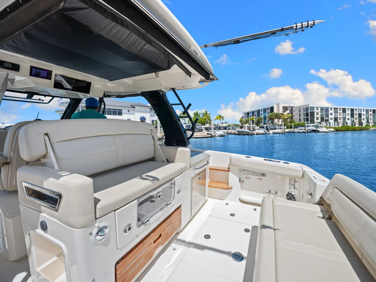 2022 Boston Whaler 350 REALM 35.0 feet, Naples, Florida #25