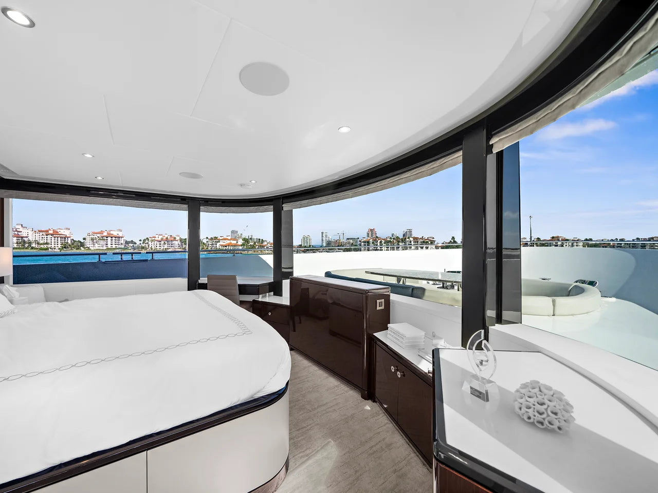 2024 Ocean Alexander 32L 106.0 feet, Miami, FL #18