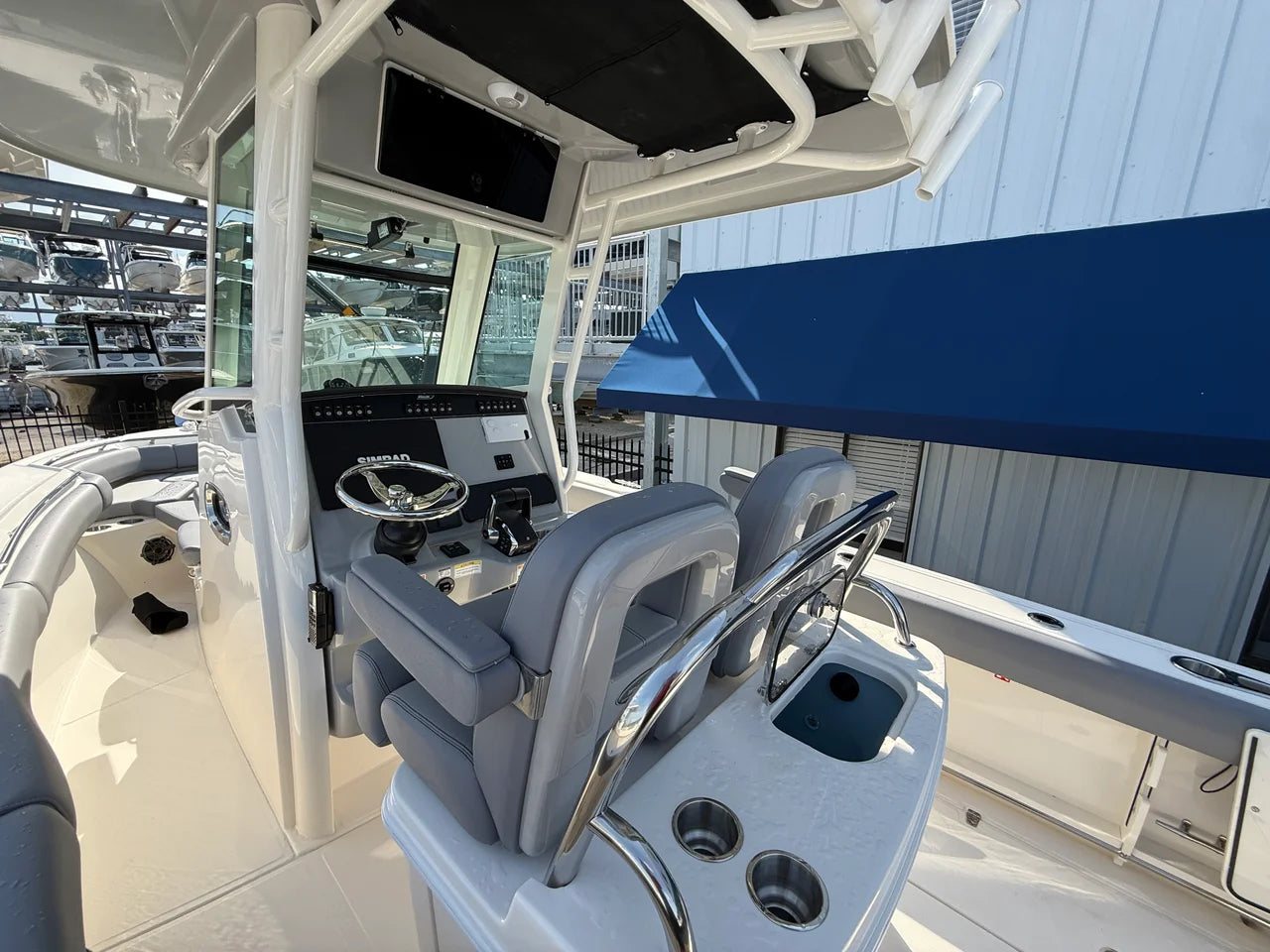 2027 Boston Whaler 250 Outrage 25.0 feet, Sarasota, FL #23