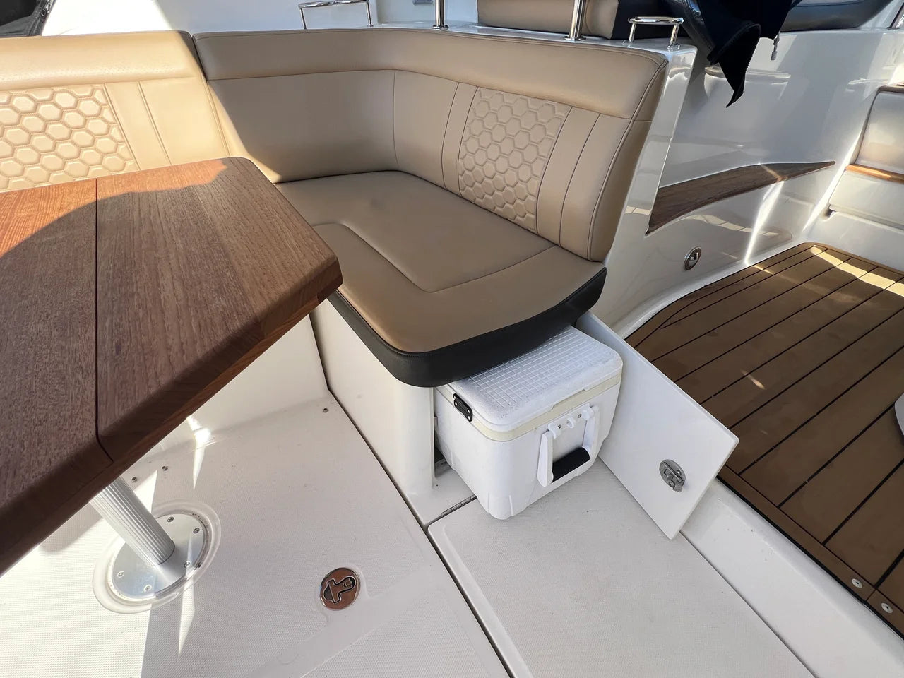 2018 Sea Ray 350 SUNDANCER 35.0 feet, Wakefield, RI #20