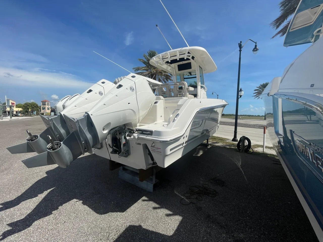 2026 Boston Whaler 250 Outrage 25.0 feet, Venice, Florida #5