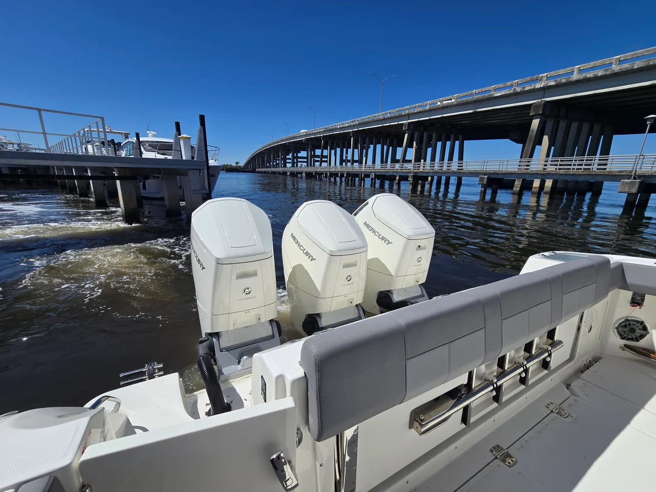 2023 Boston Whaler 420 OUTRAGE 42.0 feet, Stuart, Florida #17
