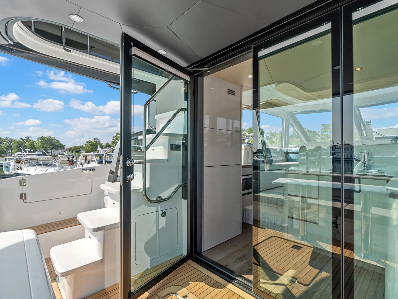 2027 Cruisers Yachts 50 FLY 50.0 feet, Quincy, MA #13