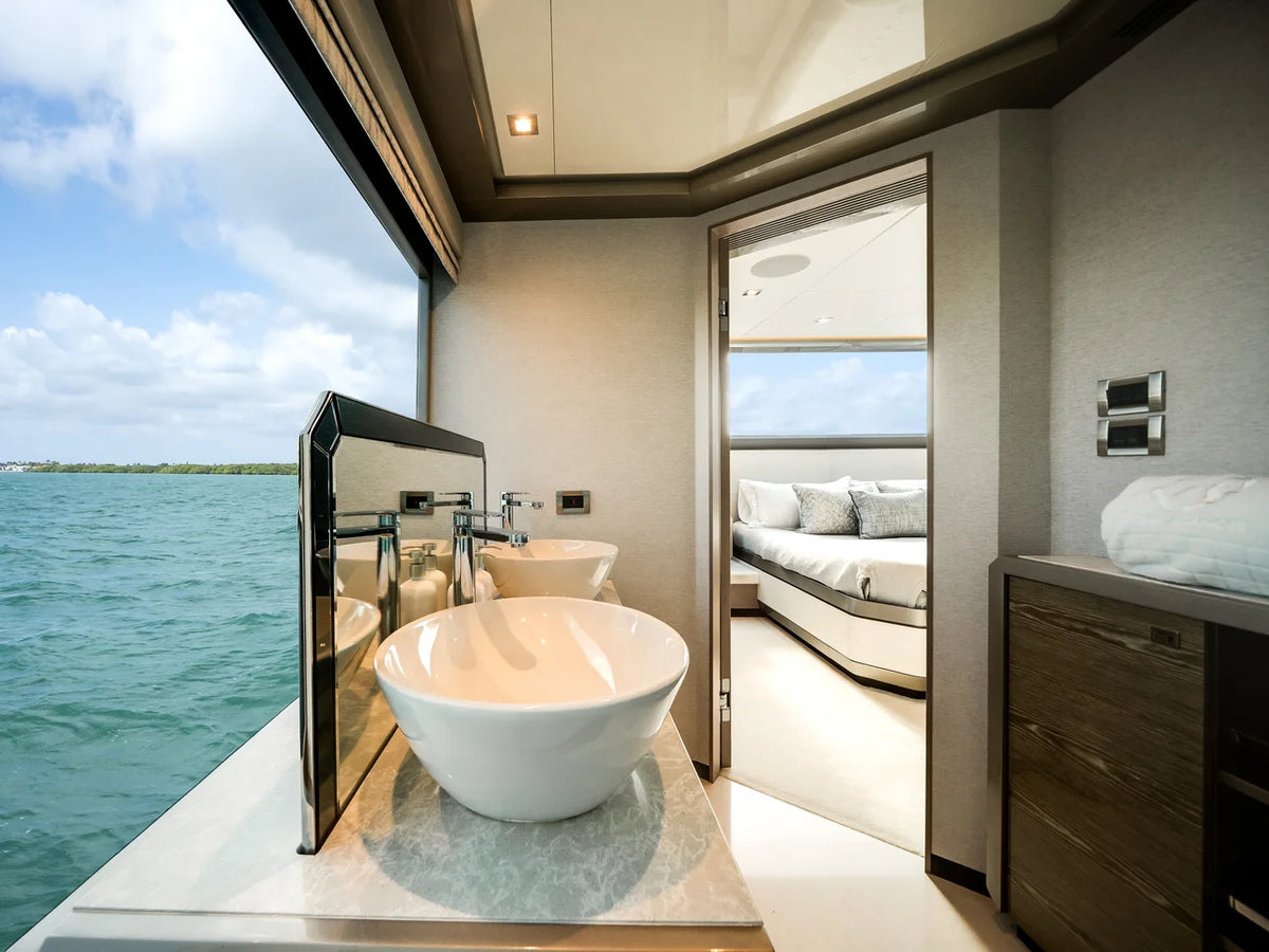 2023 Ocean Alexander 27R 88.0 feet, Ocean Reef, FL #66