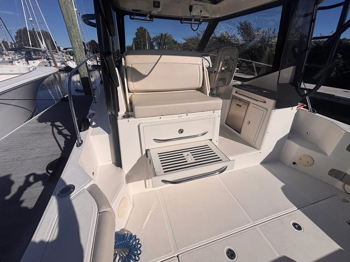 2023 Boston Whaler 325 CONQUEST 32.0 feet, Westbrook, Connecticut #13