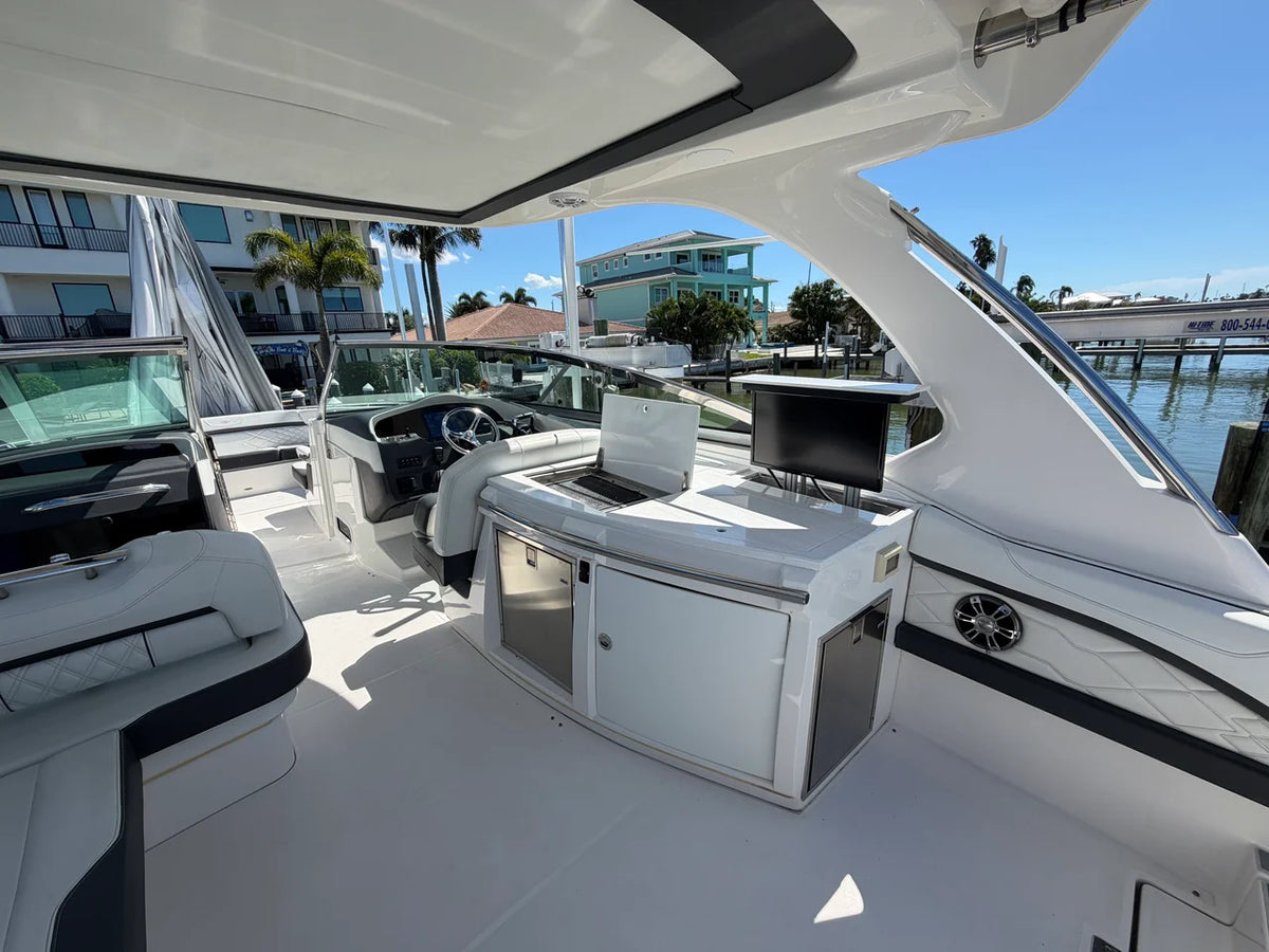 2023 Regal 33 OBX 33.0 feet, Maderia Beach, FL #9