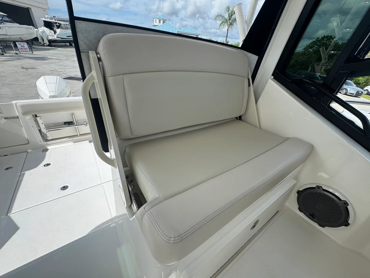 2026 Boston Whaler 325 CONQUEST 32.0 feet, Stuart, Florida #31