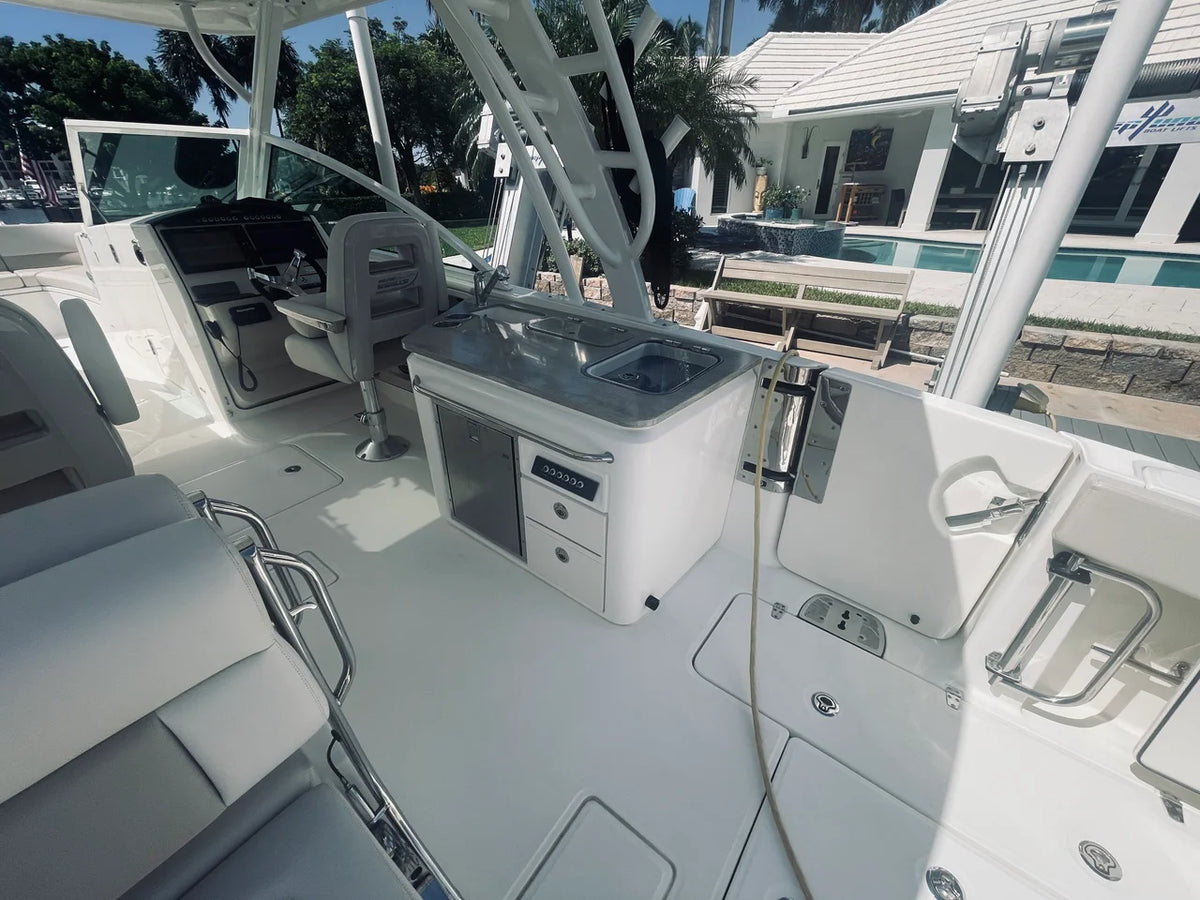 2022 Boston Whaler 320 VANTAGE 32.0 feet, Delray Beach, FL #21