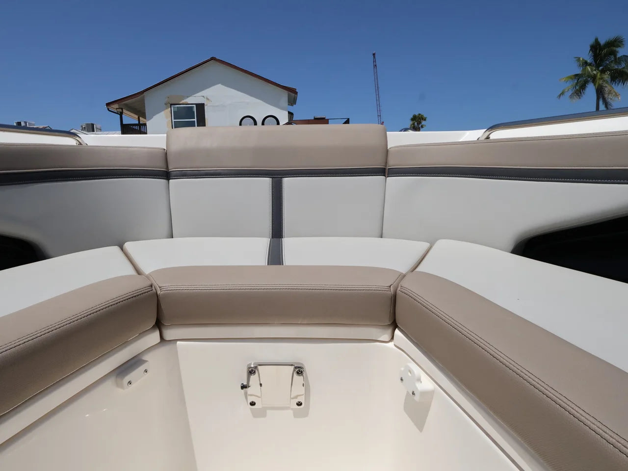 2026 Boston Whaler 330 Vantage 33.0 feet, Naples, Florida #37