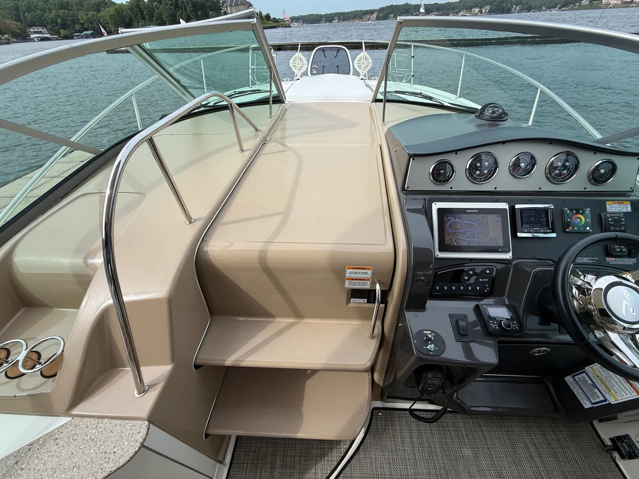 2016 Sea Ray 330 SUNDANCER 33.0 feet, Lake Ozark, MO #33