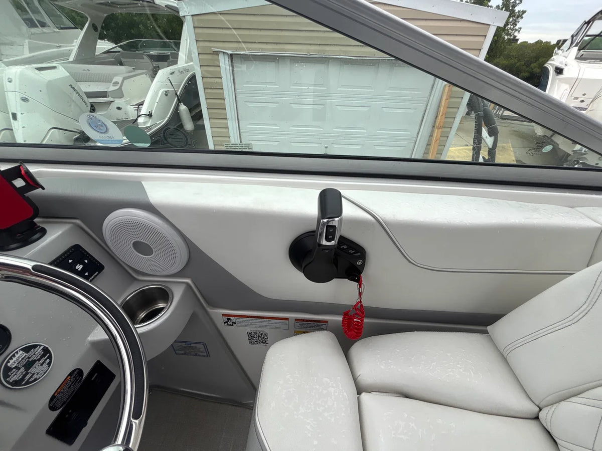 2025 Regal 26XO 26.0 feet, Clearwater, Florida #12