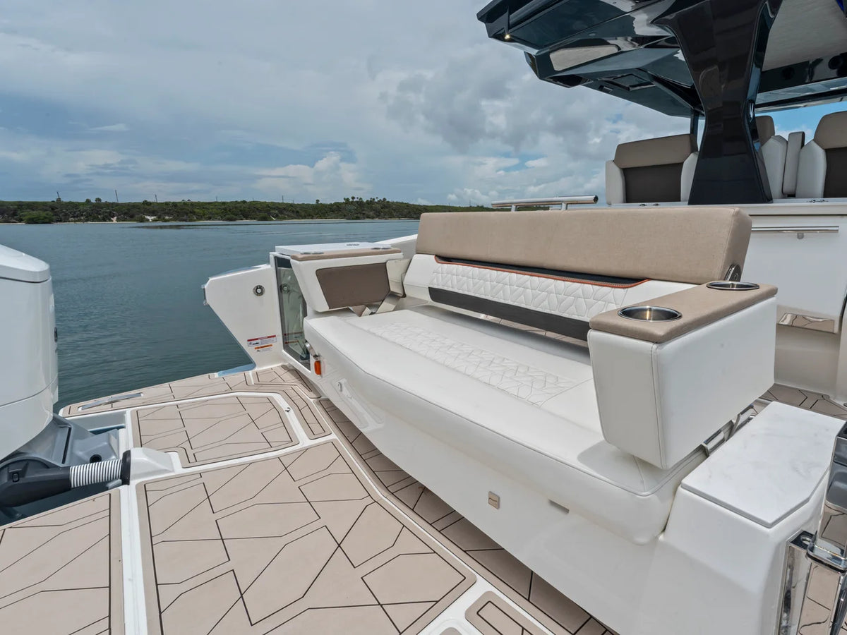 2027 Ducari 37 XIV 37.0 feet, Dania Beach, Florida #30