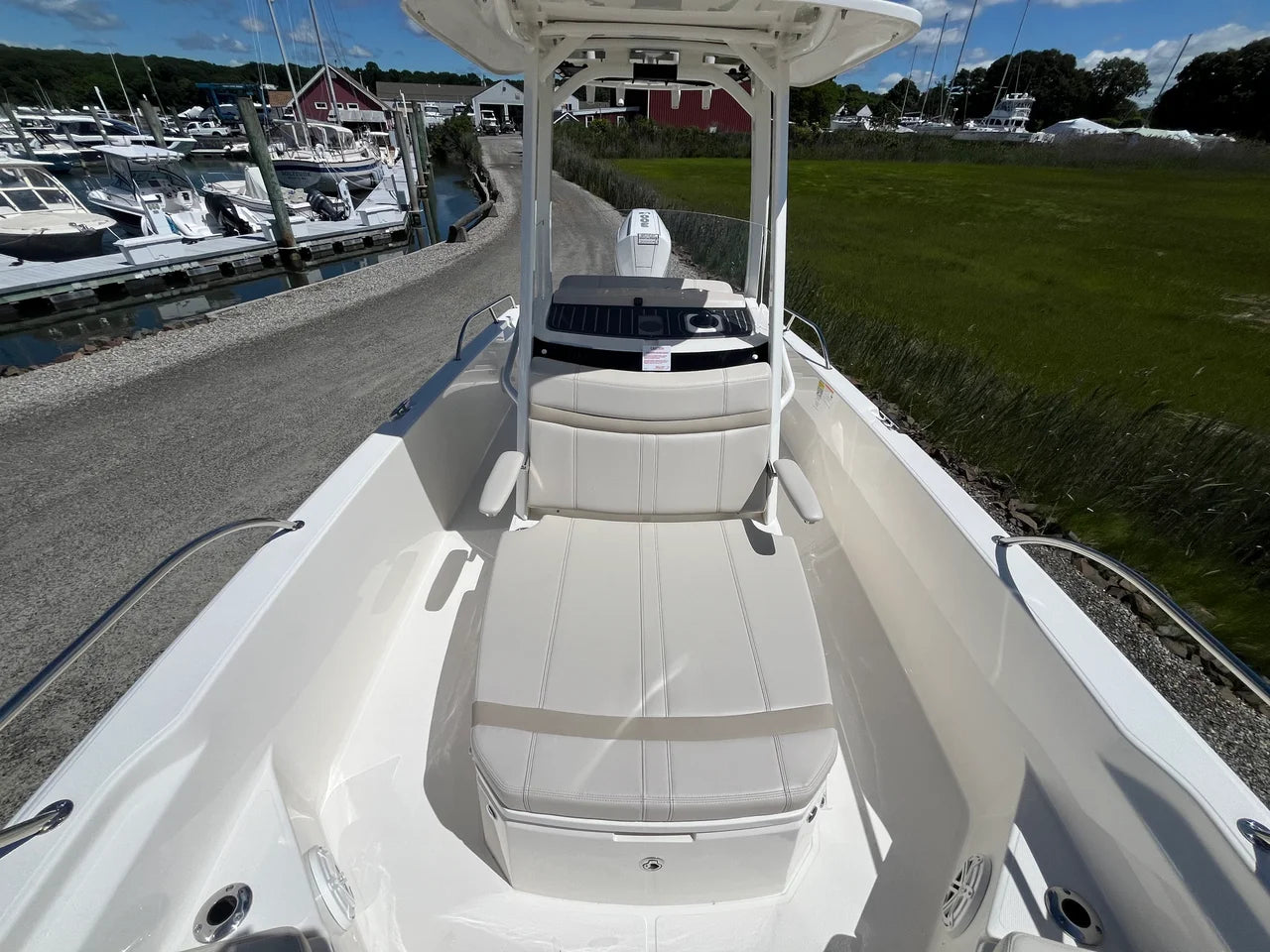 2026 Boston Whaler 250 Dauntless 25.0 feet, Westbrook, Connecticut #19