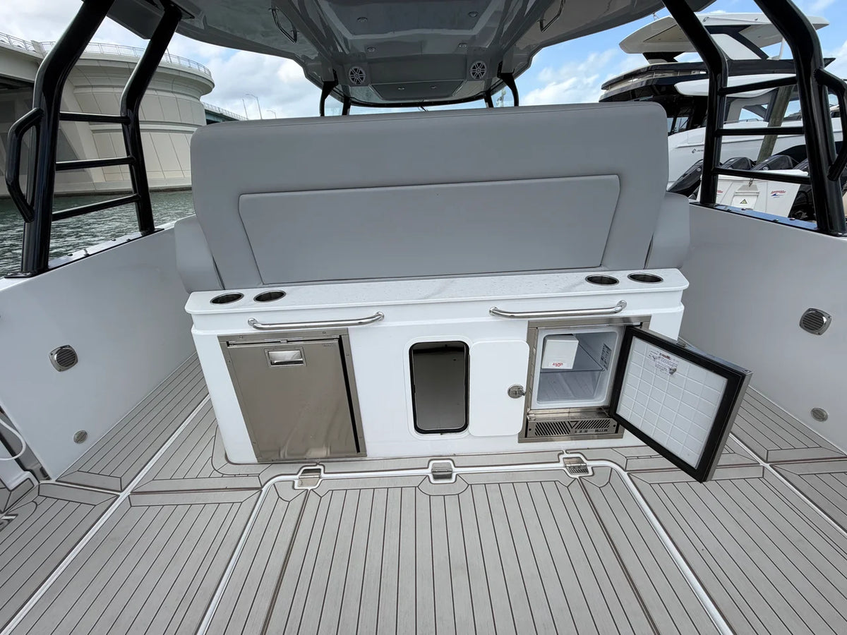 2026 Cruisers Yachts 38 VTR 38.0 feet, Jupiter, Florida #36