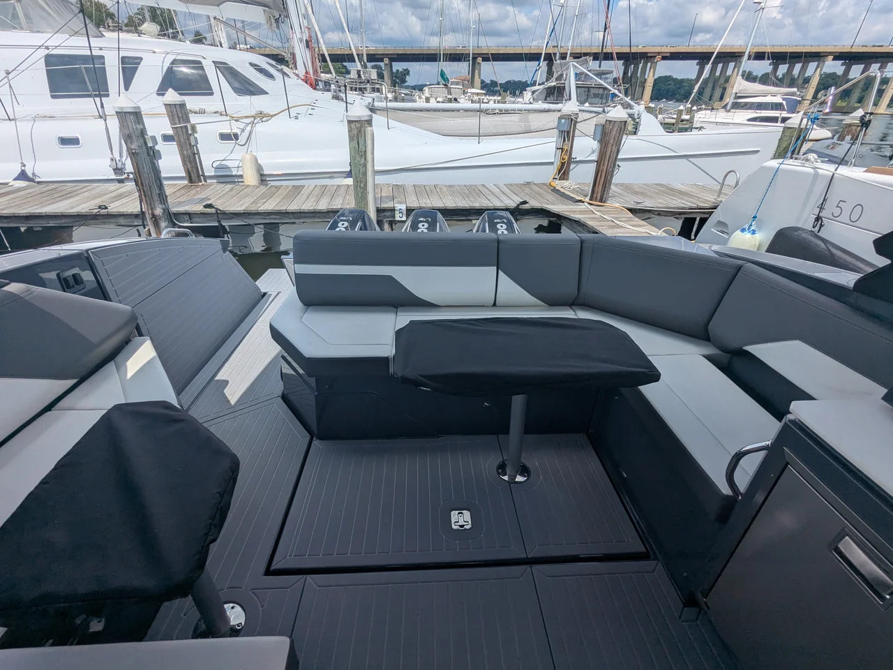 2024 Cruisers Yachts 38 GLS-OB 38.0 feet, Grasonville, MD #21