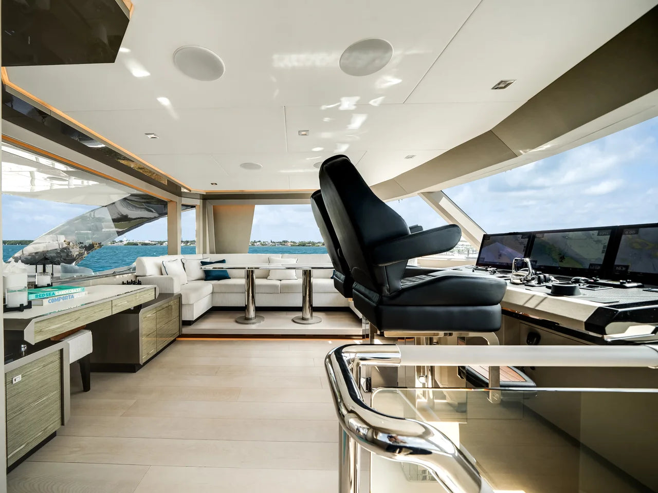 2023 Ocean Alexander 27R 88.0 feet, Ocean Reef, FL #83