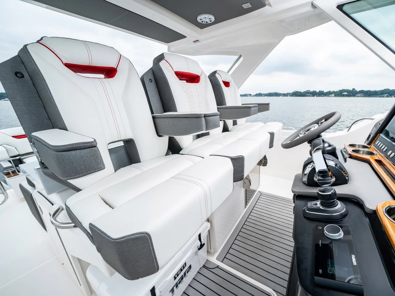 2026 Tiara Yachts 34 LS 34.0 feet, Inuvik, Northwest Territories #8