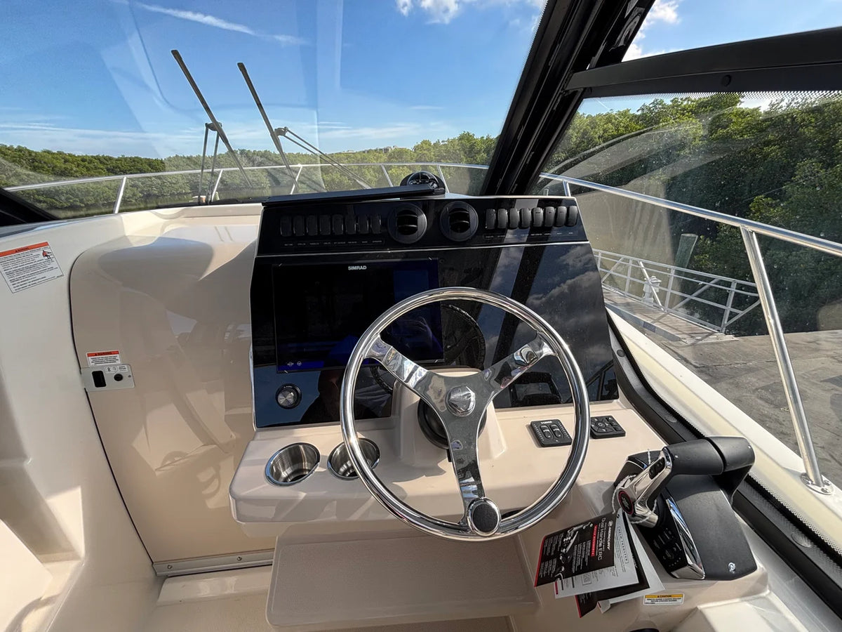 2026 Boston Whaler 325 Conquest 32.0 feet, Clearwater, Florida #12
