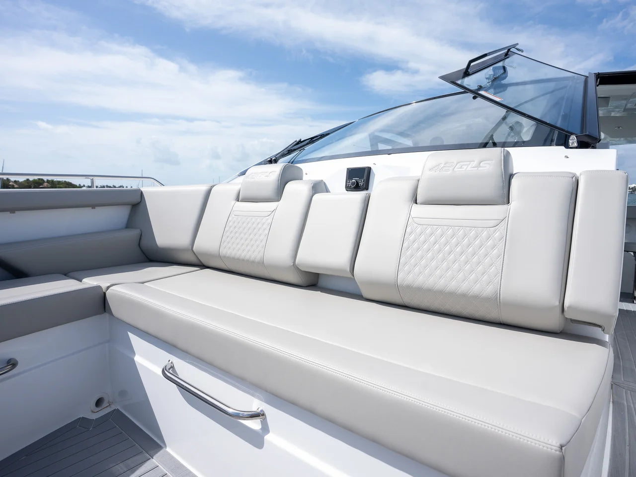 2026 Cruisers Yachts 42 GLS Outboard 42.0 feet, St. Petersburg, Florida #34
