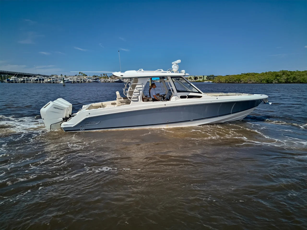 2025 Boston Whaler 350 REALM 35.0 feet, Stuart, Florida #23