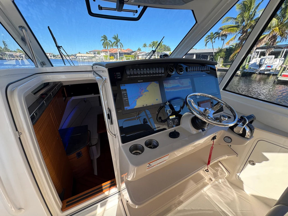 2022 Boston Whaler 380 REALM 38.0 feet, Fort Myers, FL #11