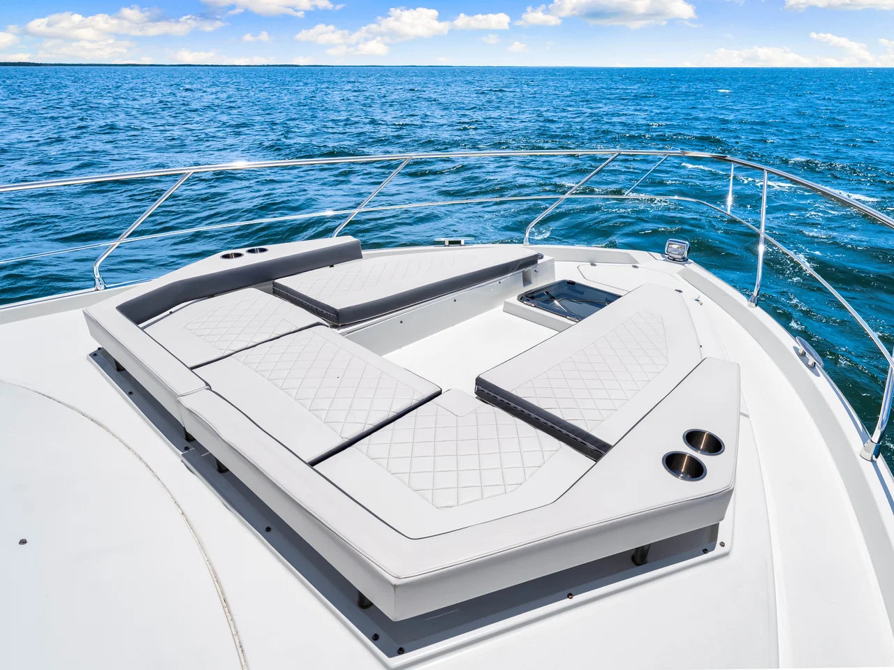 2020 Cruisers Yachts 50 CANTIUS 49.0 feet, Venice, Florida #24