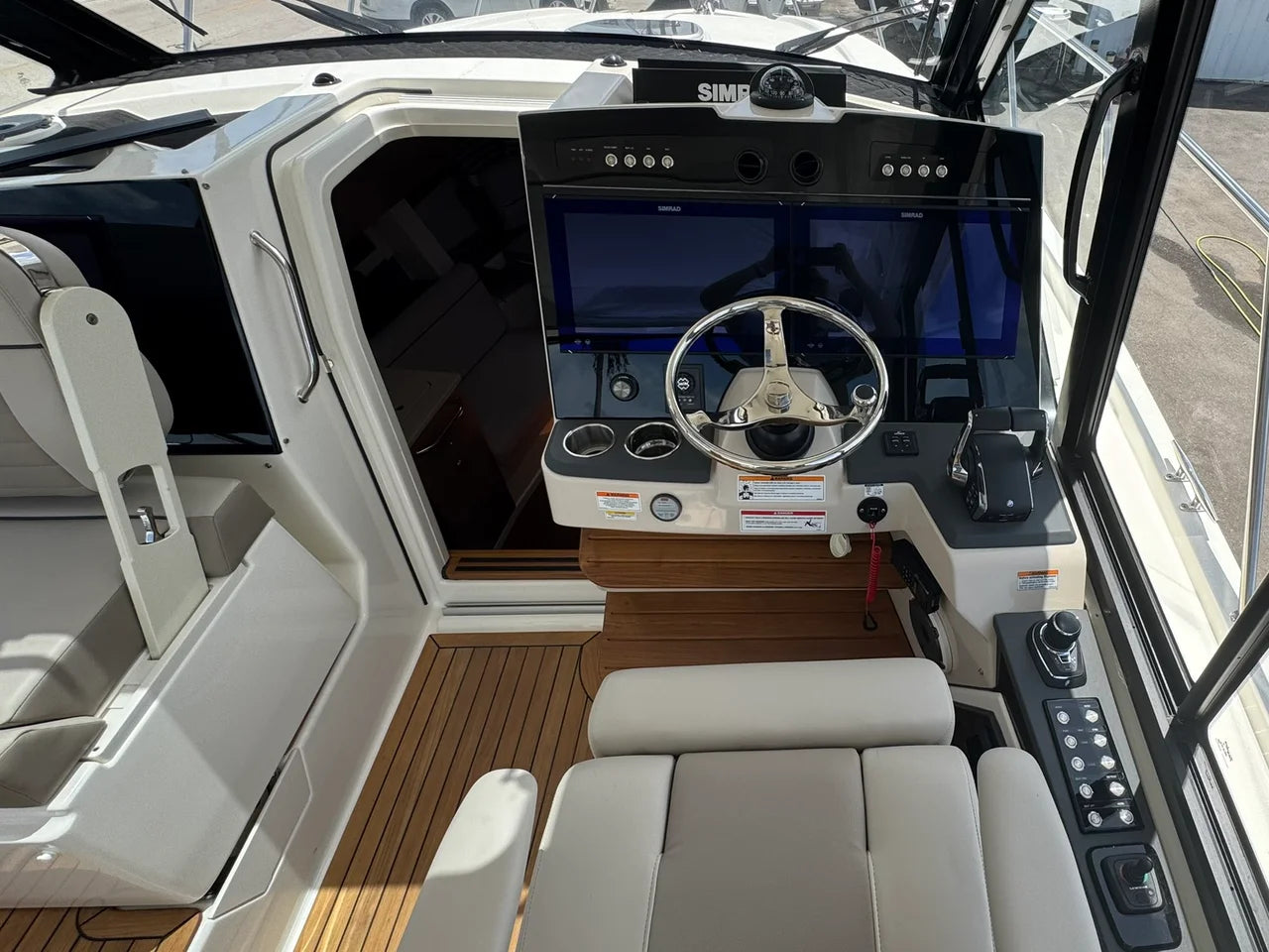 2025 Boston Whaler 365 Conquest 36.0 feet, Naples, Florida #24