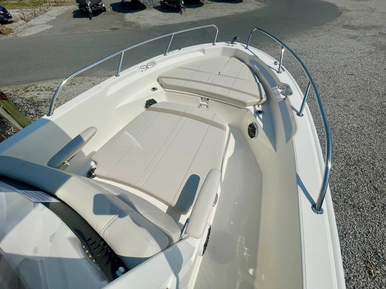 2026 Boston Whaler 220 Dauntless 22.0 feet, Quincy, MA #15