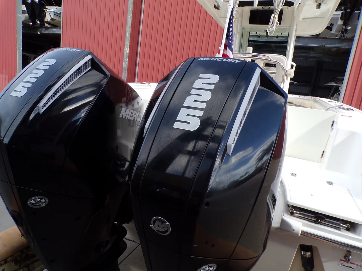 2019 Boston Whaler 250 OUTRAGE 25.0 feet, Naples, FL #19