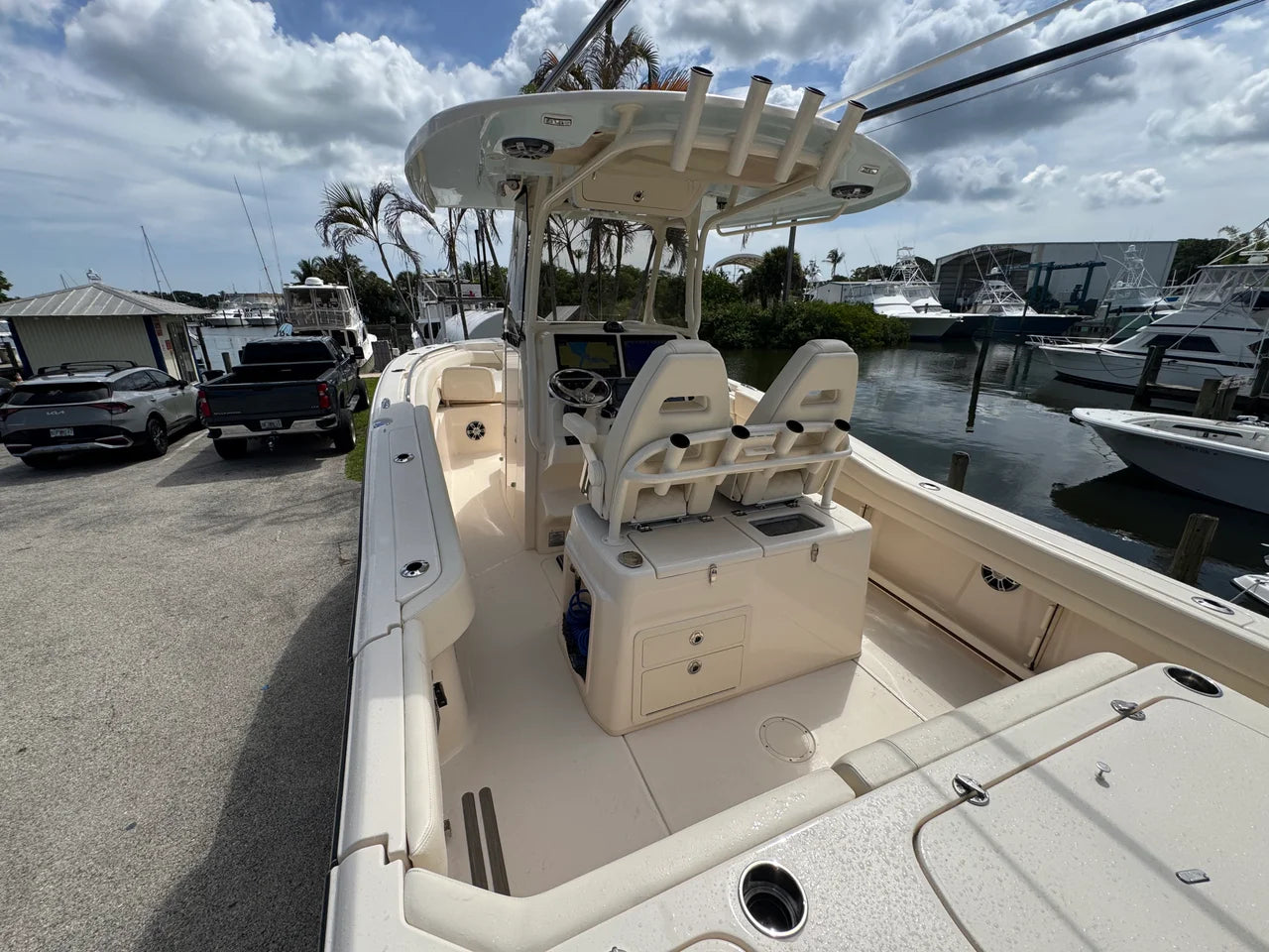 2025 Grady-White 271 CANYON 27.0 feet, Stuart, Florida #42