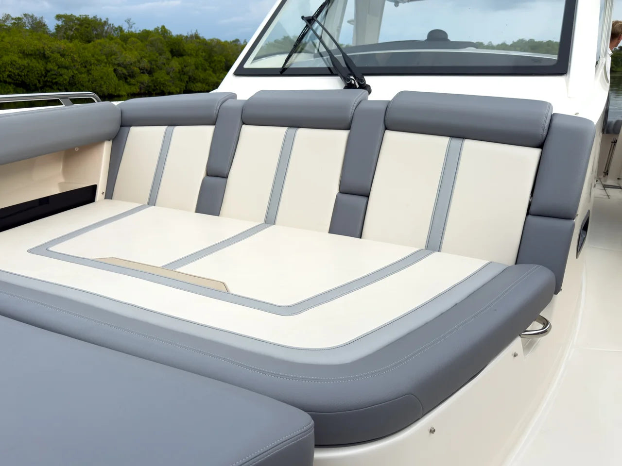 2026 Boston Whaler 350 Realm 35.0 feet, Fort Myers, FL #25