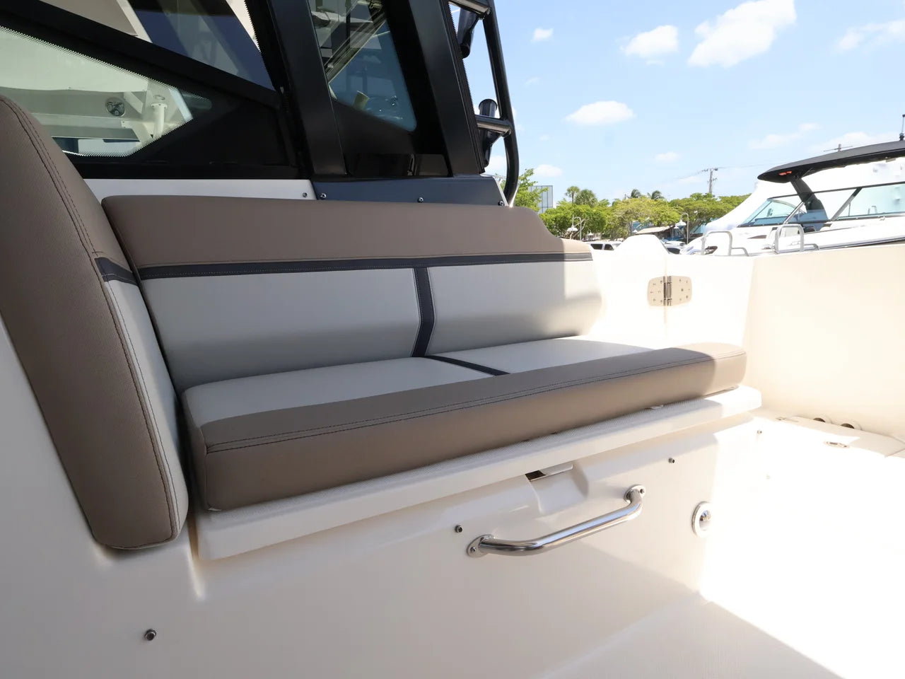 2026 Boston Whaler 330 Vantage 33.0 feet, Naples, Florida #12