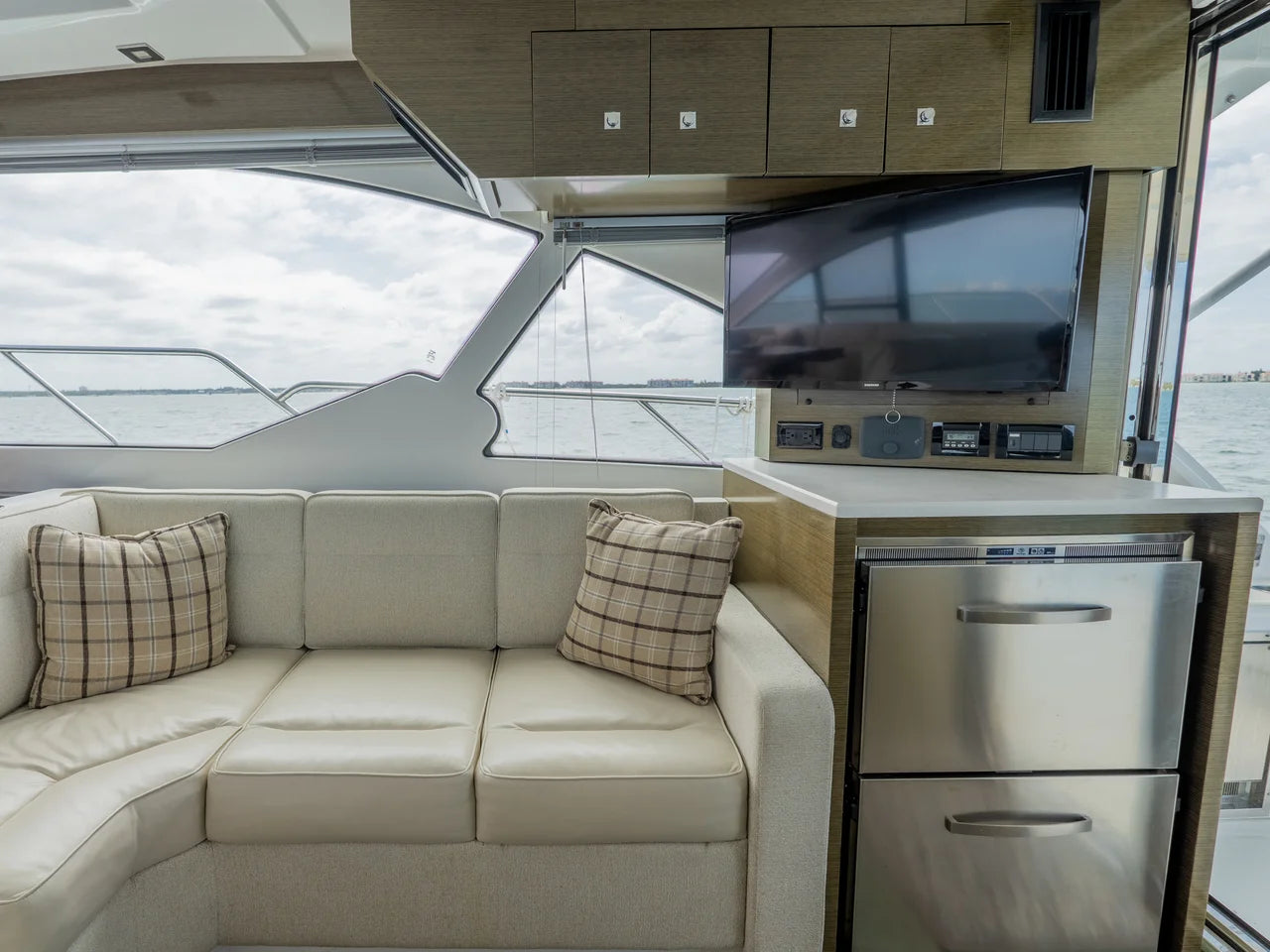 2018 Cruisers Yachts 50 CANTIUS 50.0 feet, St Petersburg, FL #35