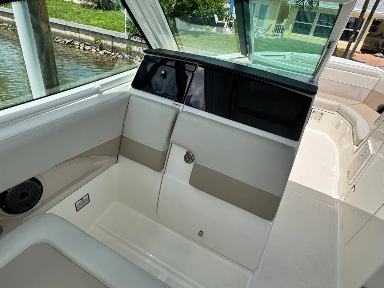 2022 Boston Whaler 280 VANTAGE 28.0 feet, St Petersburg, FL #26