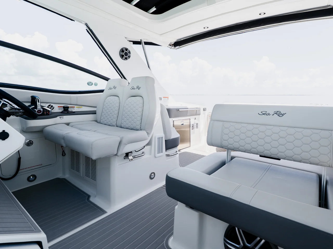 2027 Sea Ray Sundancer 320 Outboard 32.0 feet, Clearwater, Florida #55