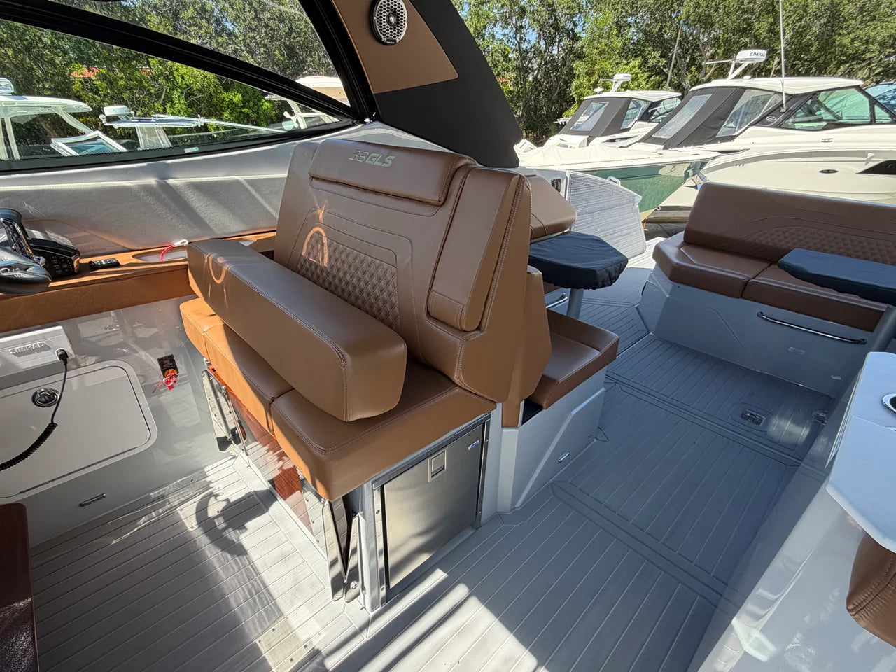 2024 Cruisers Yachts 38 GLS South Beach Outboard 38.0 feet, Stuart, Florida #23