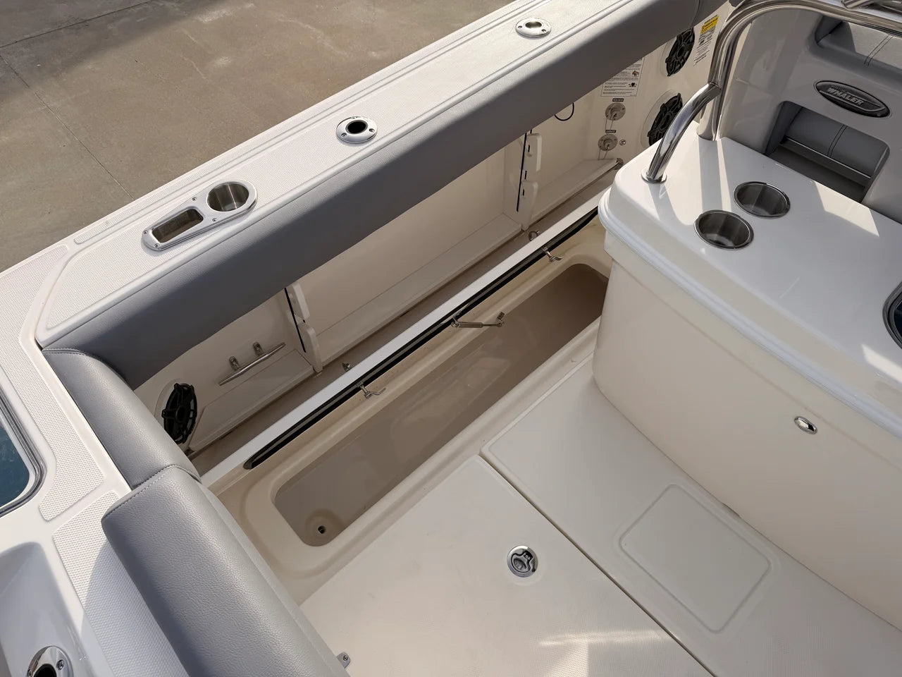 2026 Boston Whaler 250 Outrage 25.0 feet, Monkey Island, OK #9