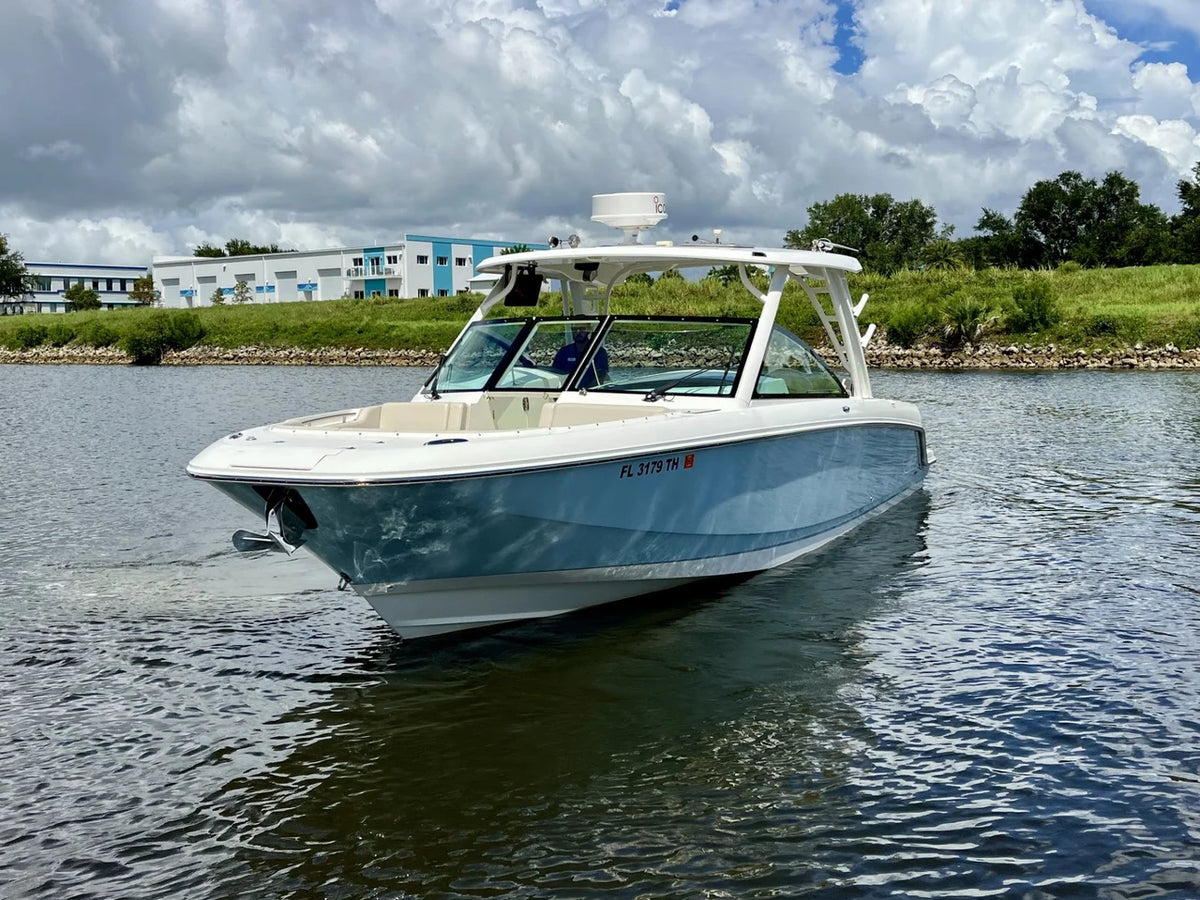 2022 Boston Whaler 320 VANTAGE 32.0 feet, Venice, Florida #1