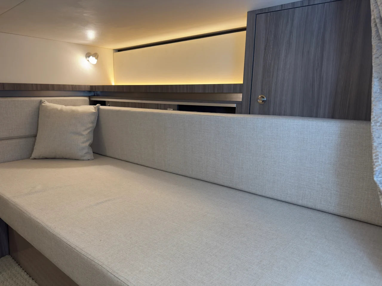 2021 Sea Ray 320 SUNDANCER 32.0 feet, New York, New York #93