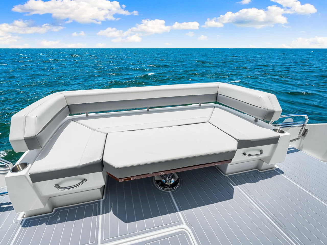 2020 Cruisers Yachts 50 CANTIUS 49.0 feet, Venice, Florida #32