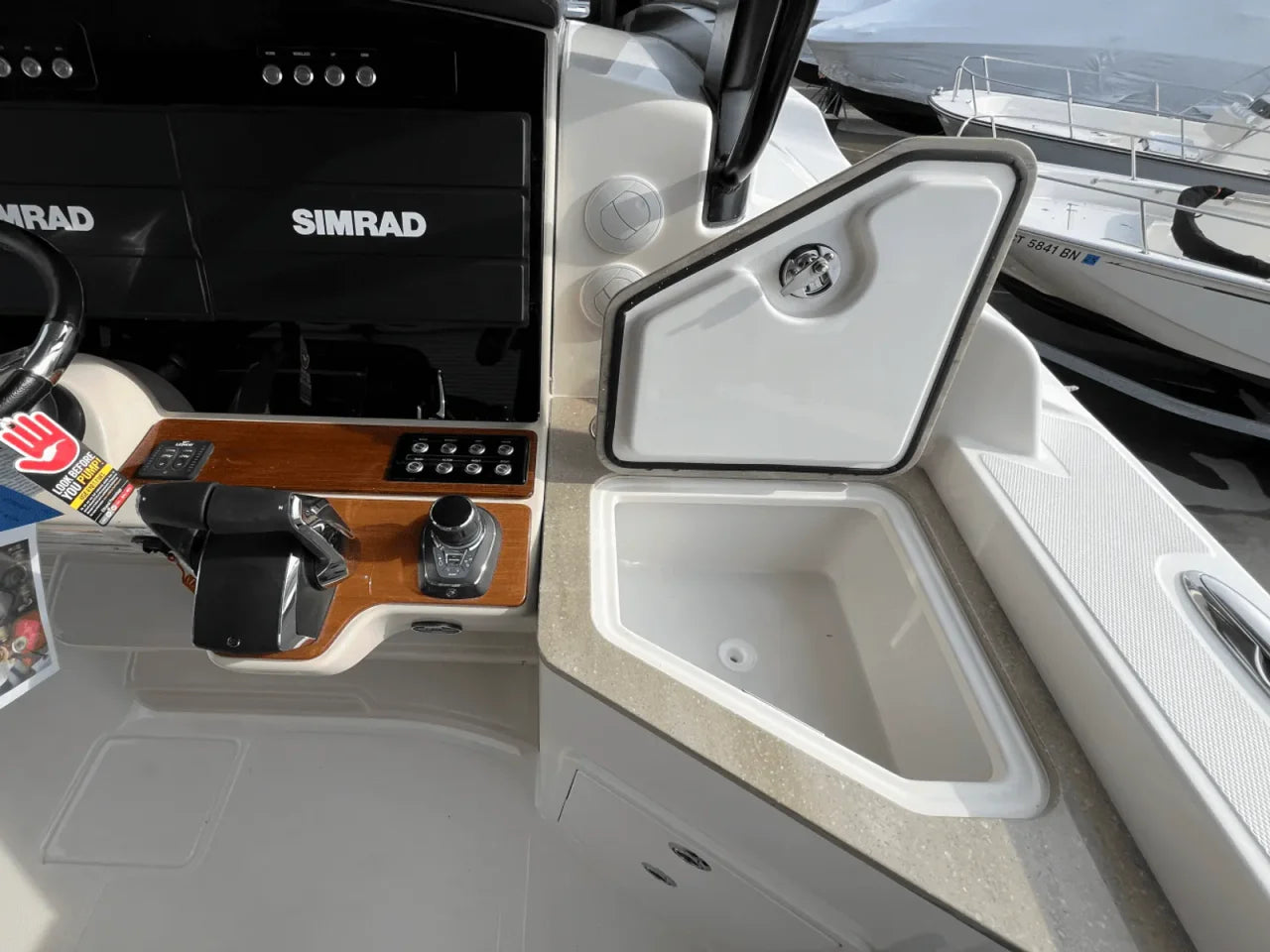 2025 Boston Whaler 350 REALM 35.0 feet, Quincy, MA #32