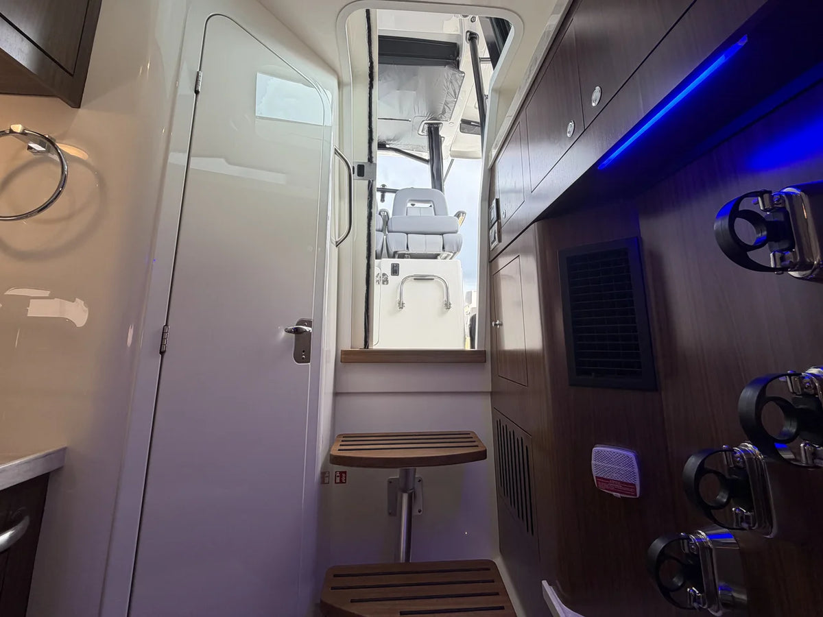2027 Boston Whaler 380 Outrage 38.0 feet, Pompano Beach, Florida #42